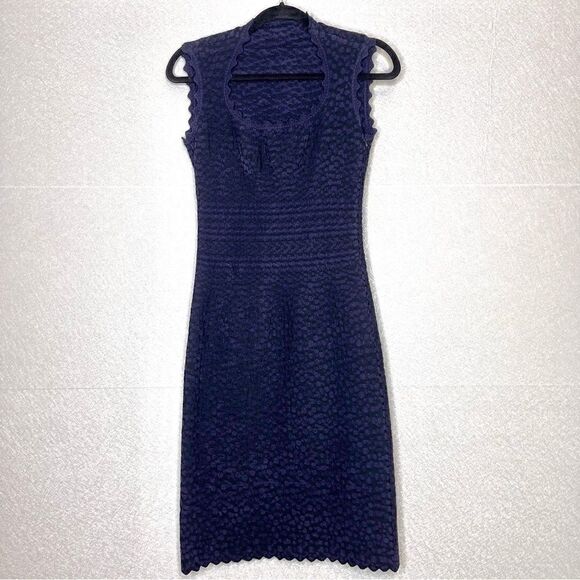 𝅺ALAÏA Embossed Scalloped Knit Bodycon Dress 40 - Picture 1 of 6